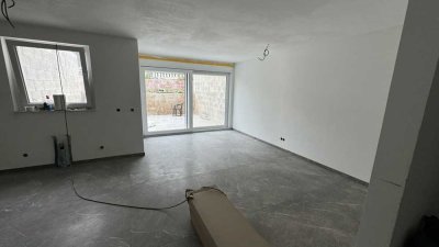 Neubau Erstbezug moderne Wohnung in 5-Fam.-Haus