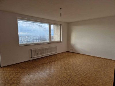 Geräumige 3 Zimmer Wohnung mit tollem Ausblick