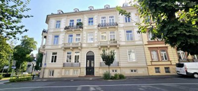 Exklusive Stilaltbauwohnung mit Blick auf den Park in Traumlage in Bad Homburg