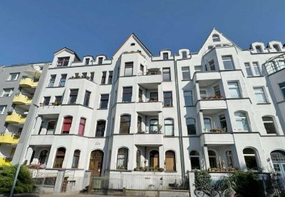 Altbauperle in hipper Nordstadtlage! 3,5 Zimmer mit 2 Balkone!