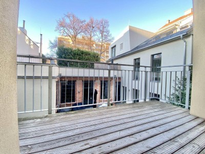 HERRLICHE, SANIERTE ALTBAUWOHNUNG MIT TERRASSE IN 1150 AN DER GRENZE ZU 1060 WIEN