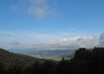 Geräumiges Haus, 3 kpl. Wohnungen, Alleinlage, unverbaubarer Fernblick, Urlaubsregion Sonnenwald