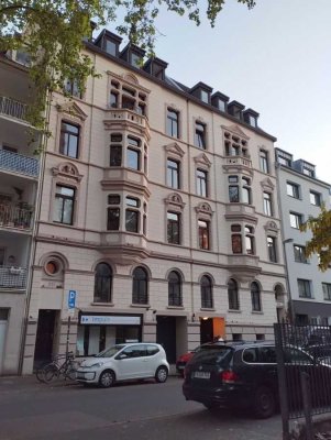 Provisionsfrei* Ihr Schnäppchen in Kölle - Maisonette-Wohnung im ruhigen Hof in der Kölner Südstadt