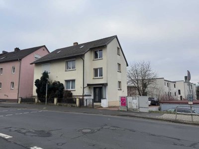 Attraktives Zweifamilienhaus in Petersberger Ortskern