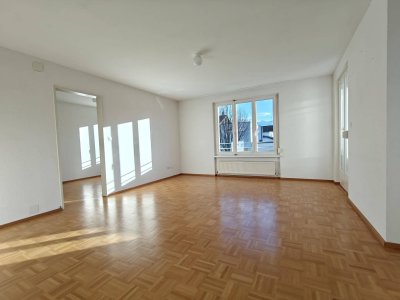 Helle 4-Zimmer Wohnung in ruhiger und zentraler Lage!