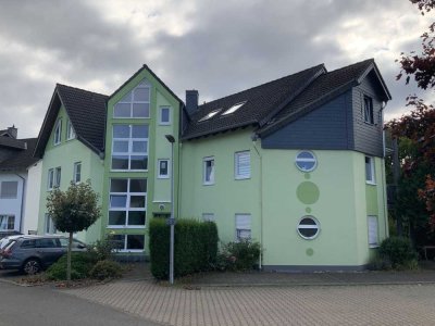 3 Zimmer Wohnung mit Balkon in grüner Umgebung