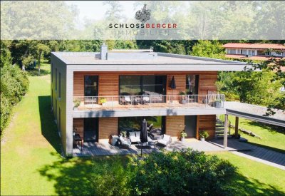 "ARCHITEKTEN-VILLA": PURISTISCHES DESIGN MIT IDYLLISCHEM PARKGRUNDSTÜCK