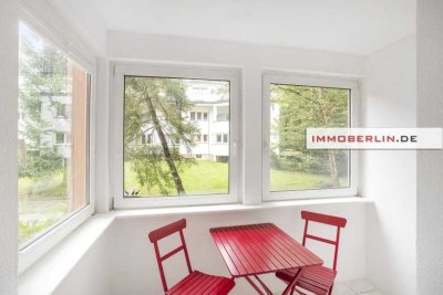 IMMOBERLIN.DE - Helle 2-Zimmer-Wohnung mit Loggia nahe Tegeler Forst