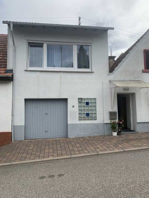 Kleines Haus mit vielen Möglichkeiten + schönem Garten - junge Paare, Single- oder Ferienhaus