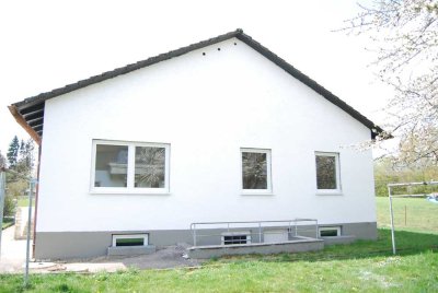 Attraktiver 5-Zimmer-Bungalow mit Einbauküche in Egglham, Egglham