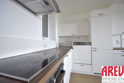 2 ZIMMERWOHNUNG MIT LOGGIA IM GRÜNEN