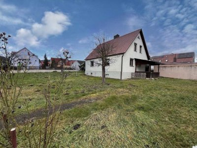 Grundstück mit Haus (zum Abriss)  in zentraler Lage von Tegernheim