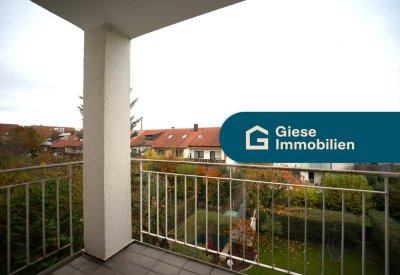 Schicke 2,5 Zimmerwohnung mit 2 Balkonen und TG-Stellplatz!