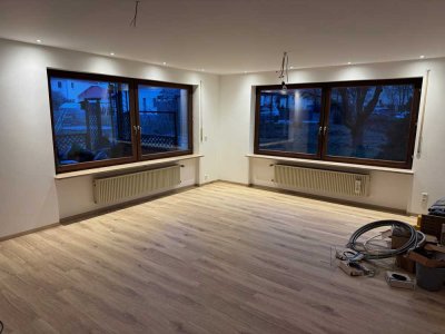 6-Zi.-EG-Wohnung in Einfamilienhaus mit Garage, Terrasse und großem Garten