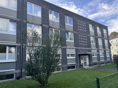 Provisionsfrei! TOP-sanierte 3 Zimmer Wohnung mit Sonnenbalkon in D-Heerdt