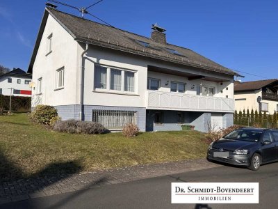 Familienfreundliches Wohnhaus mit großem Garten in Westernohe wartet auf neue Bewohner.