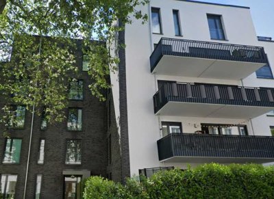 Geschmackvolle, modernisierte 1,5-Raum-Wohnung mit Balkon und Einbauküche in Offenbach am Main