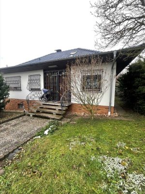 Charmanter Bungalow mit einem großem Garten in Wiesbaden