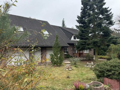 Zwei Familienhaus mit 5 Fremdenzimmern auf großen Grundstück - 03099 Kolkwitz (Grenze Spreewald)