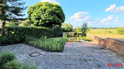 Natur und Ruhe im urbanen Umfeld: 265m² 2-Familienhaus in Harkenbleck! Garage, PV-Anlage uvm.