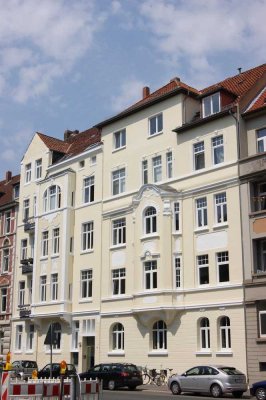 Jugendstilhaus, Schöne 1-Zi. Whg. in der Südstadt mit Badewanne