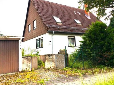 Freistehendes 1 - 2  Fam. Haus  mit schönem, großem Garten in Hof