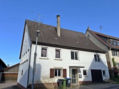 Teilsaniertes und ausbaufähiges Haus mit Potenzial