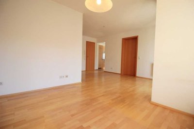 Barrierefrei und zentrumsnah! - 2-Zimmer-Wohnung mit Balkon und Garage