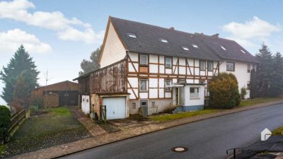 Handwerker aufgepasst! DHH mit viel Potenzial, Garten, Garage, Carport und Stellplatz in Einbeck