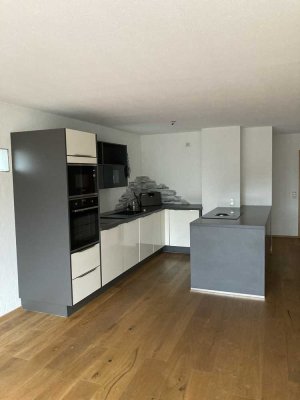 Attraktive 3,5-Zimmer-Maisonette-Wohnung Alpensicht und moderner Einbauküche