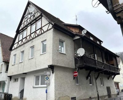 Mehrfamilienhaus im Zentrum von Blaubeuren, auch für Kapitalanleger interessant (aktuell vermietet)