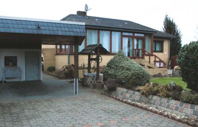 Bungalow mit viel Potential und Ausbaureserve in toller Feldrandlage