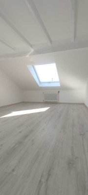 Schöne Dachgeschosswohnung mit 65 m² in Hattingen!