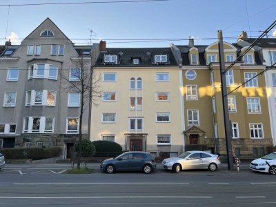 Charmante 2-Zimmer-Wohnung mit Blick über Düsseldorf