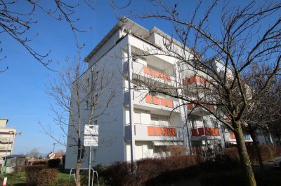 Schöne Penthouse-Wohnung mit Dachterrasse u. Aufzug