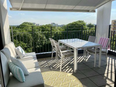 Einzigartige Penthouse-Wohnung mit Blick ins Grüne bis zu den Alpen