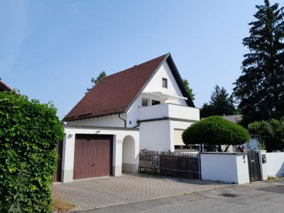 Helle 2 Zimmer Wohnung in Germering. mit ca 12 m2 großer Terasse.