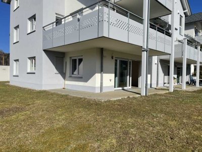 Attraktive 3-Zimmer-Erdgeschosswohnung mit gepf. Innenausstattung mit Terrasse  und EBK in Münsingen