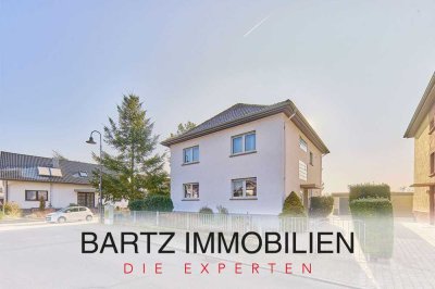 Stilvolles Wohnhaus mit zwei Einheiten - traumhafter Weitblick & Garten in Feldrandlage/Erbbaurecht