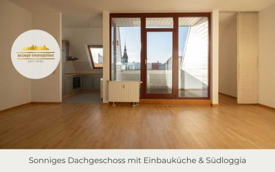 ** Sonnige Dachgeschosswohnung mit Loggia | Parkett| Offene Küche mit Einbauküche**