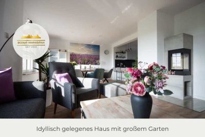 ** Idyllisch gelegenes Haus mit großem Garten | Kamin | Einbauküche | Stellplätze | vollmöbliert **