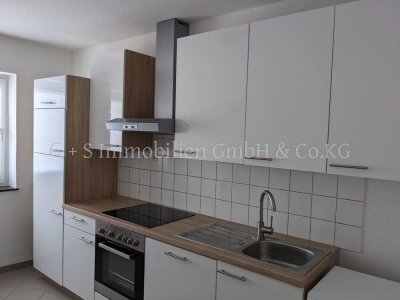 Helle 2,5-Zimmerwohnung mit Balkon - Citynah -