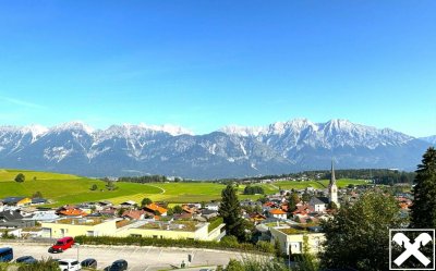 Exklusives Wohnen am Golfplatz: Geräumige 3-Zimmer-Wohnung mit Panoramaterrasse in Rinn