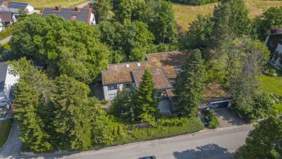 Architektonisches Meisterwerk - 
Arztvilla mit Innenpool in bester Wohnlage - 
Nähe der Klinik in