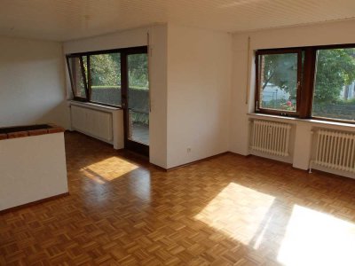 Freundliche 3-Zimmer-Erdgeschosswohnung mit gehobener Innenausstattung mit EBK in Friedrichshafen