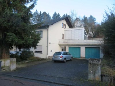 Keine Käuferprovision Bungalow mit Wintergarten und Doppelgarage in Kurparknähe.