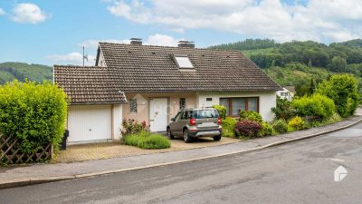 Charmantes Einfamilienhaus mit Garten, Terrasse und Garage in idyllischer Lage von Iserlohn!