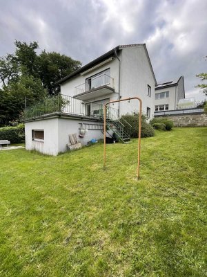 Geräumiges, günstiges 7-Zimmer-Mehrfamilien Haus in Wuppertal auf den Mirker Höhen