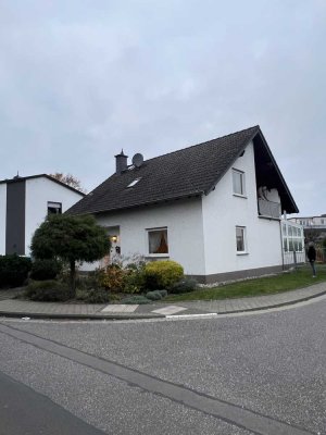 Erstbezug: 6-Zimmer-Einfamilienhaus in Bornheim