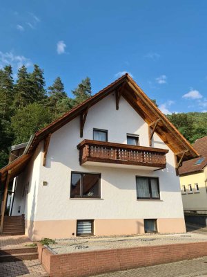 *** Reserviert*** Zweifamilienhaus in ruhiger Lage